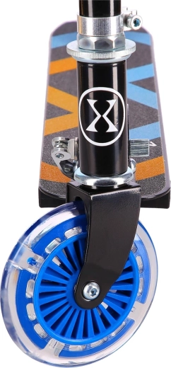 LED kolečka a podsvícené stupátko pro vyšší viditelnost