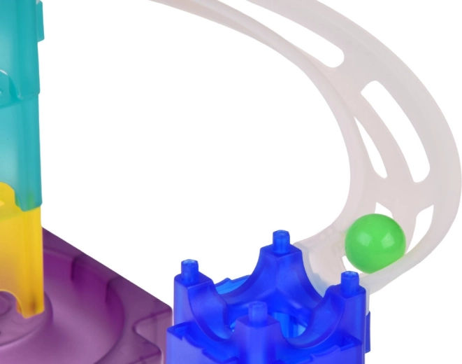 Průhledné dráhy pro učení hrou