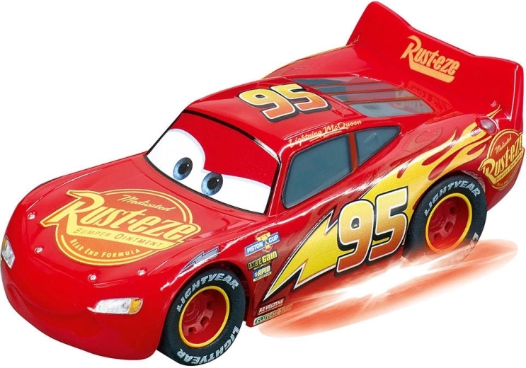 Dva hrdinové z CARS: McQueen a Jackson Storm