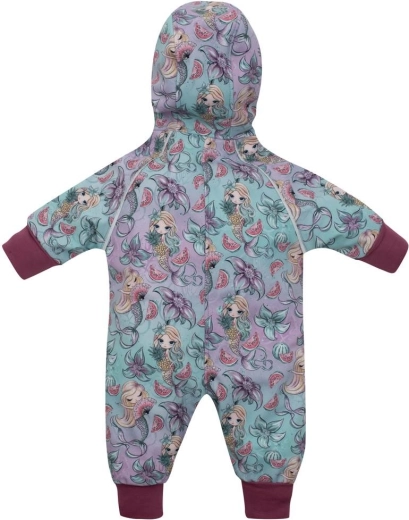 Odolný softshell a hravý design