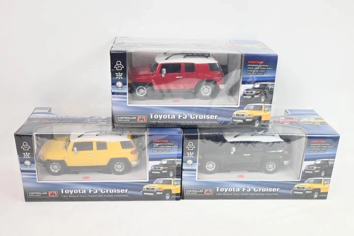 Dálkově ovládané auto Toyota FJ cruiser 1:24