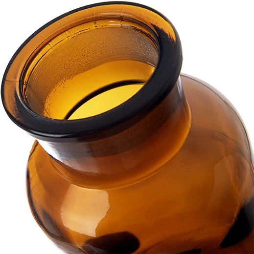 Široké hrdlo pro snadné plnění