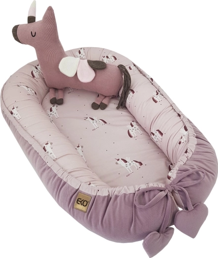 Jemné materiály a roztomilý motiv Unicorn