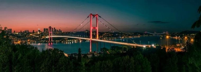 Panoramatické puzzle Noční Istanbul 1000 dílků