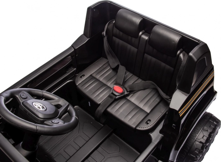 Prémiový interiér a multimédia