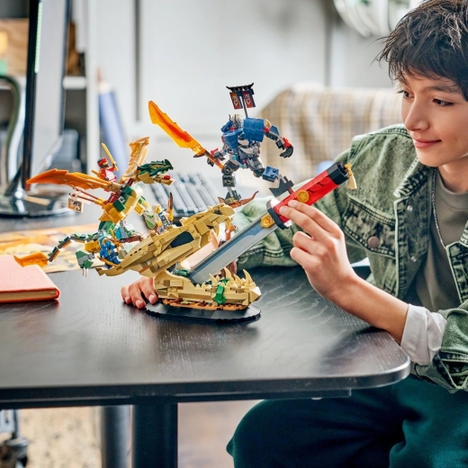 4 minifigurky pro příběhy NINJAGO