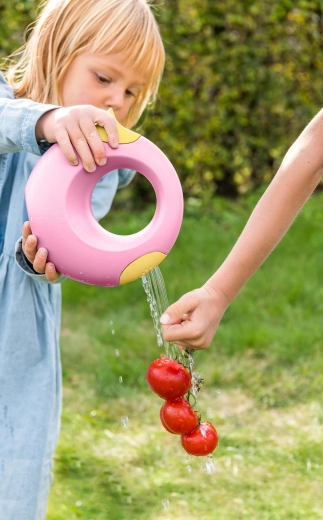 Quut zahradní sada pro děti s míčem, konvičkou, hrabičkami a lopatkou žlutá a růžová