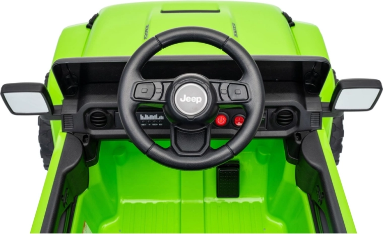 Detailní kokpit s volantem Jeep