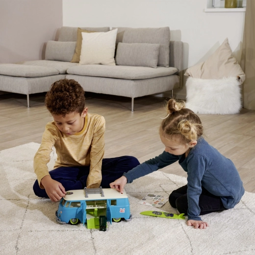 Otevírací konstrukce s hracími zónami