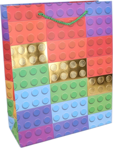 Hravý design se zlatými akcenty