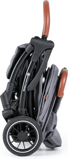 Samoskládací a ultra kompaktní – snadné cestování jednou rukou