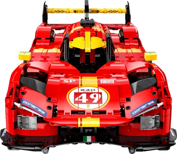 Detailní karoserie a interiér