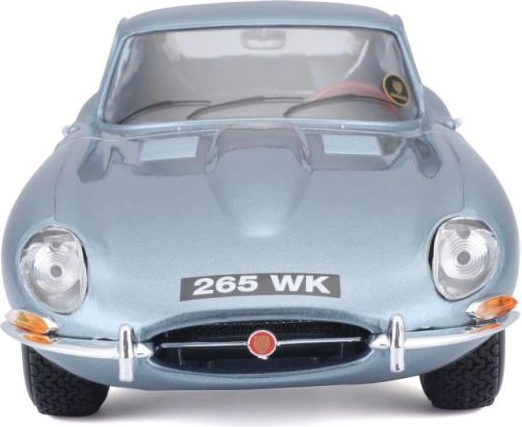 Atraktivní stříbrnomodrá metalíza