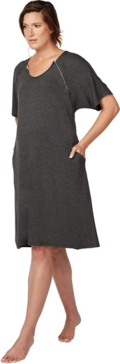 Měkký, prodyšný žerzej a praktické kapsy