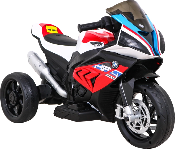 LED přední světla a realistické detaily