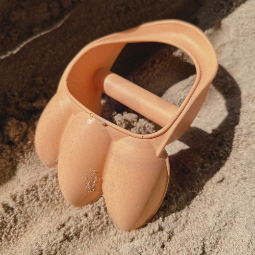 Eko materiál: biologicky rozložitelný a kompostovatelný