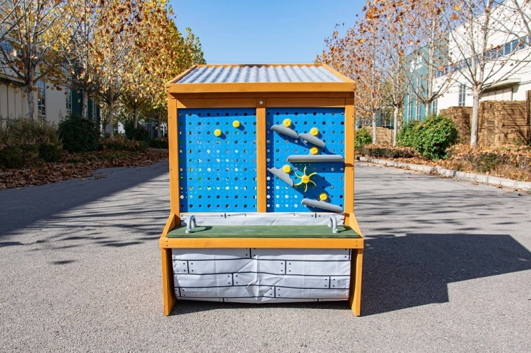 Interaktivní kolíková stěna pro nekonečnou tvořivost