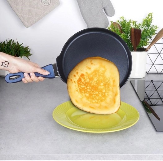 Diamantová nepřilnavá vrstva pro snadné obracení