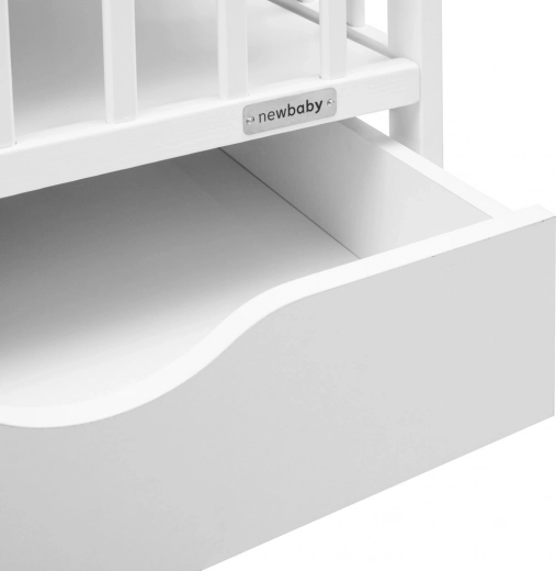 Praktický šuplík s plynulým výsuvem