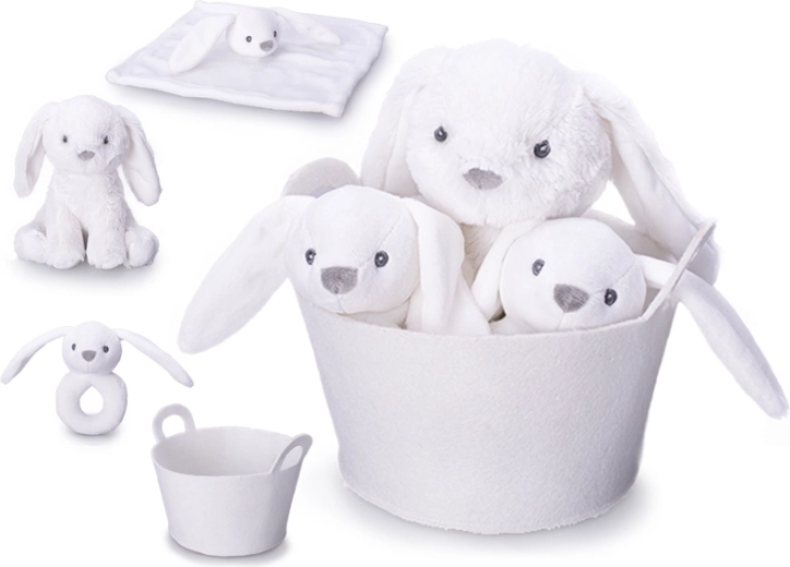 Dárková sada pro miminko – plyšový bílý zajíček 20 cm, chrastítko a usínáček v měkkém košíku