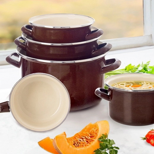 Velký objem 8 l pro rodinné vaření