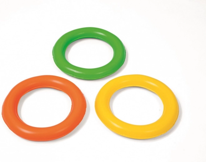 Herní zóna s házením kroužků