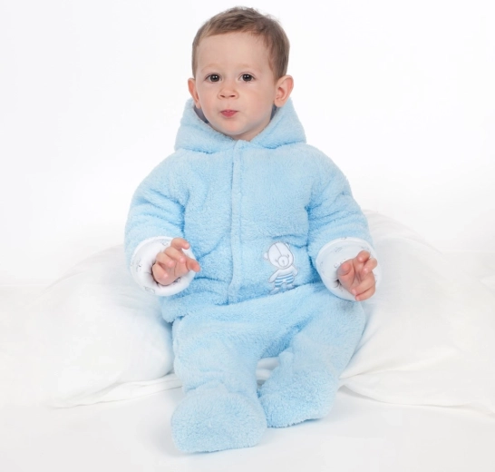 Snadné oblékání díky cvočkům