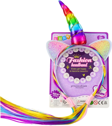 Lehká, univerzálně padnoucí čelenka