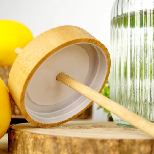 Ekologické víčko a brčko z bambusu