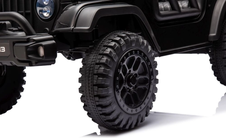 Rugged kola a pohodlné sedadlo