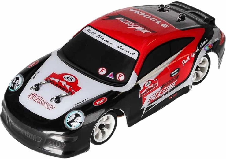 Rychlá jízda a drift s pohonem 4wd