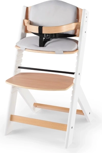 Pohodlí při jídle i hraní díky polstrování a ergonomii