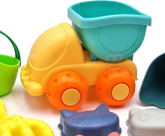 Autíčko pro ještě zábavnější stavění