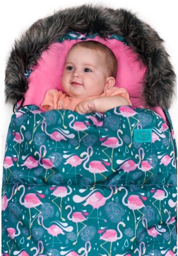 Bezpečné uchycení v kočárku i na sáňkách