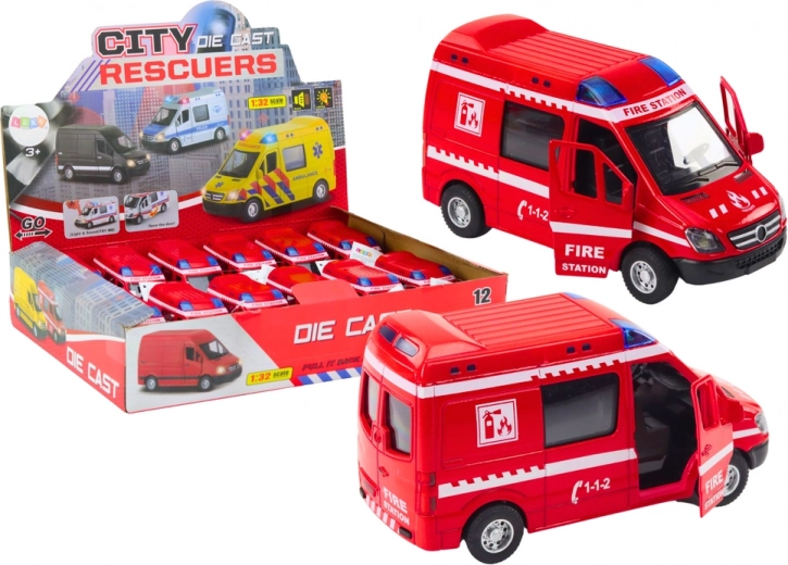 Kovové hasičské auto 1:32 s otevíracími dveřmi, světly a zvuky, červené