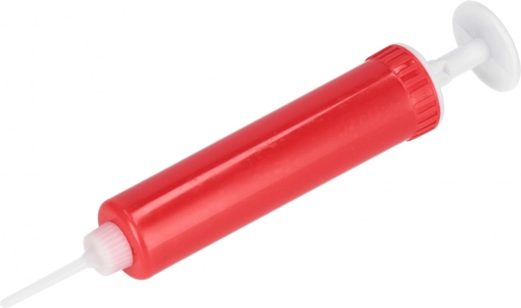 Míč a pumpička součástí balení