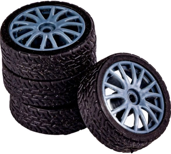 Pohon 4WD a driftovací pneumatiky