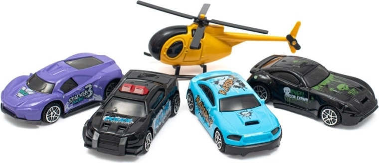 Helipad, čerpací stanice a vozový park