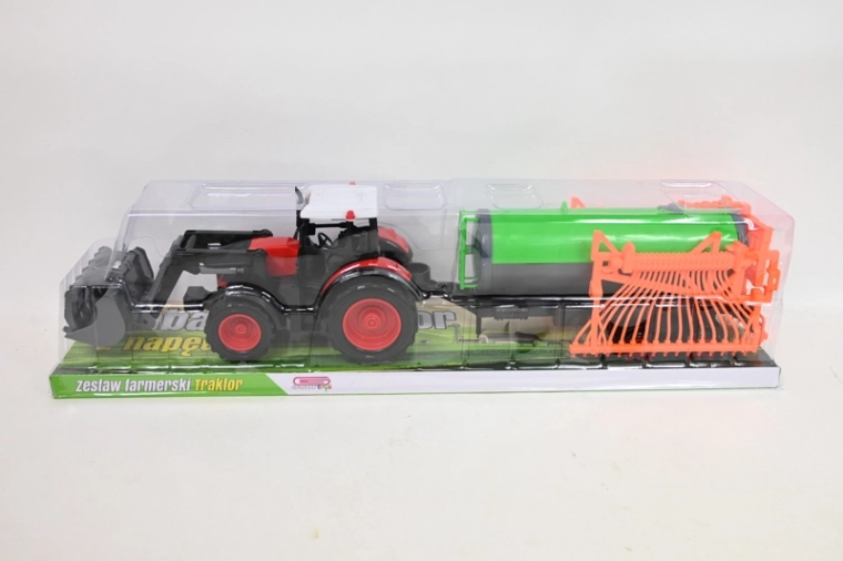 Traktor se zemědělským strojem