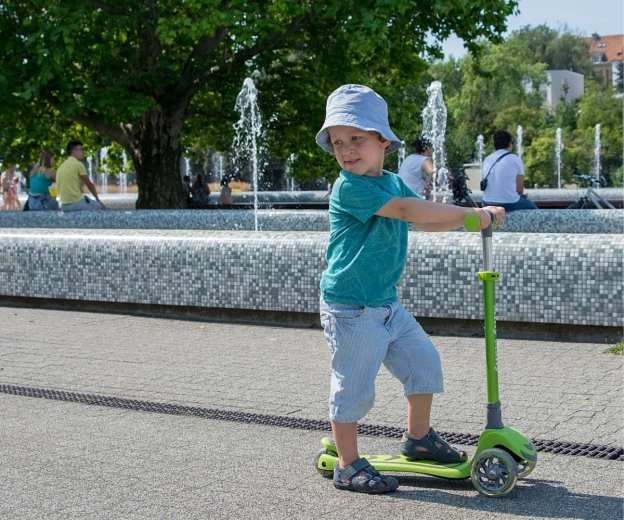 Stabilní jízda s ovládáním náklonem