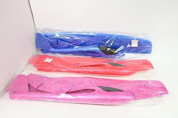 Pěnový házecí kluzák 66 cm