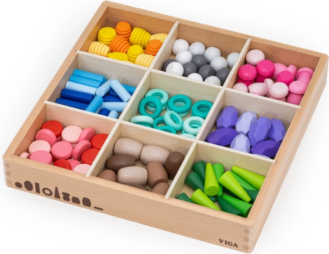 Praktický dřevěný pořadač