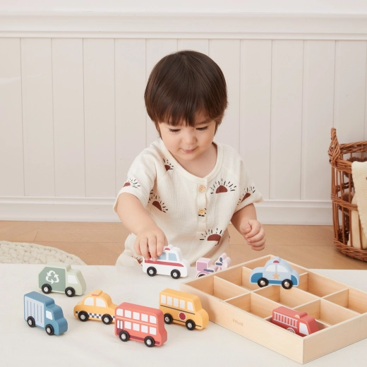 Hladké dřevěné zpracování pro malé ručky