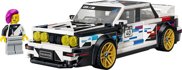 Autentický vzhled BMW M3 (E30) s motorsport grafikou