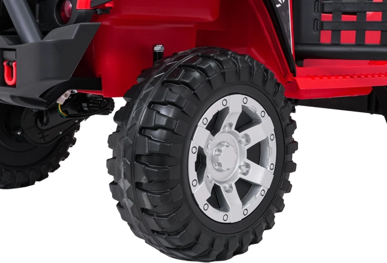 Výkonný pohon 4×4 a dlouhá výdrž