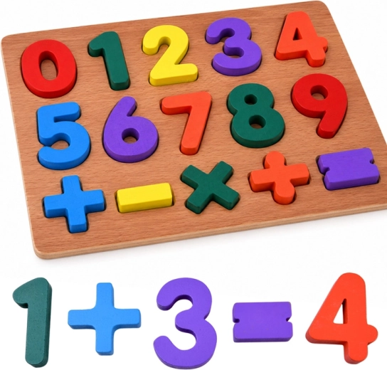 Dřevěné vzdělávací puzzle s čísly a matematickými symboly