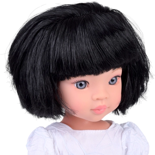 Realistické detaily a kořínkované vlasy