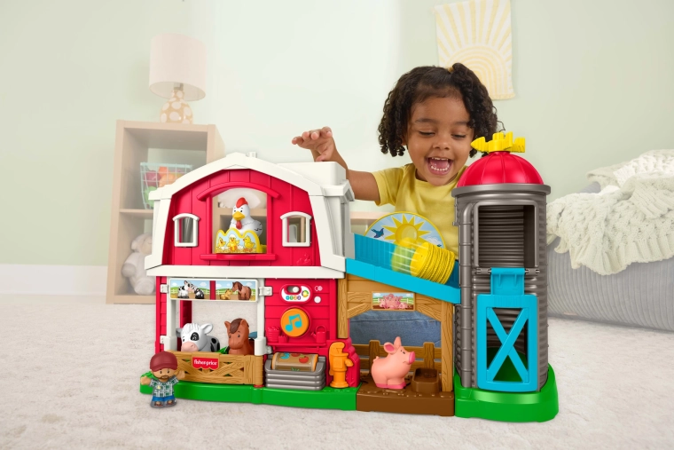 Dvoupatrová stodola se silem a rampou