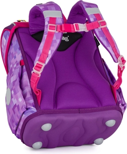 Ergonomický batoh s lehkou konstrukcí