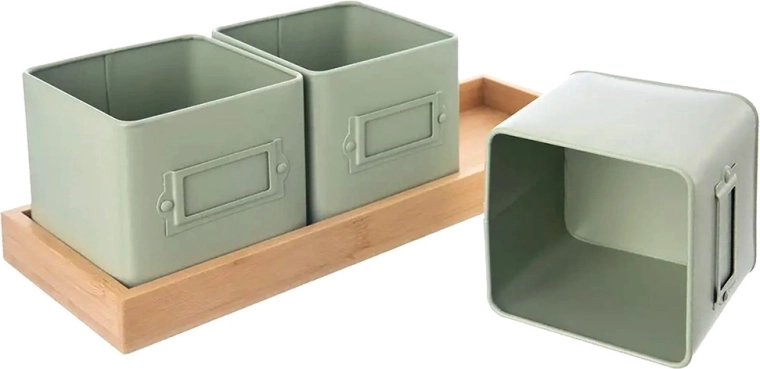 Místo pro popisek u každého květináče